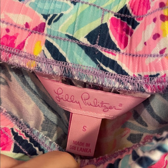 Lilly Pulitzer Tropical Print Cropped Pants - Pink and Blue - Picture 4 of 9